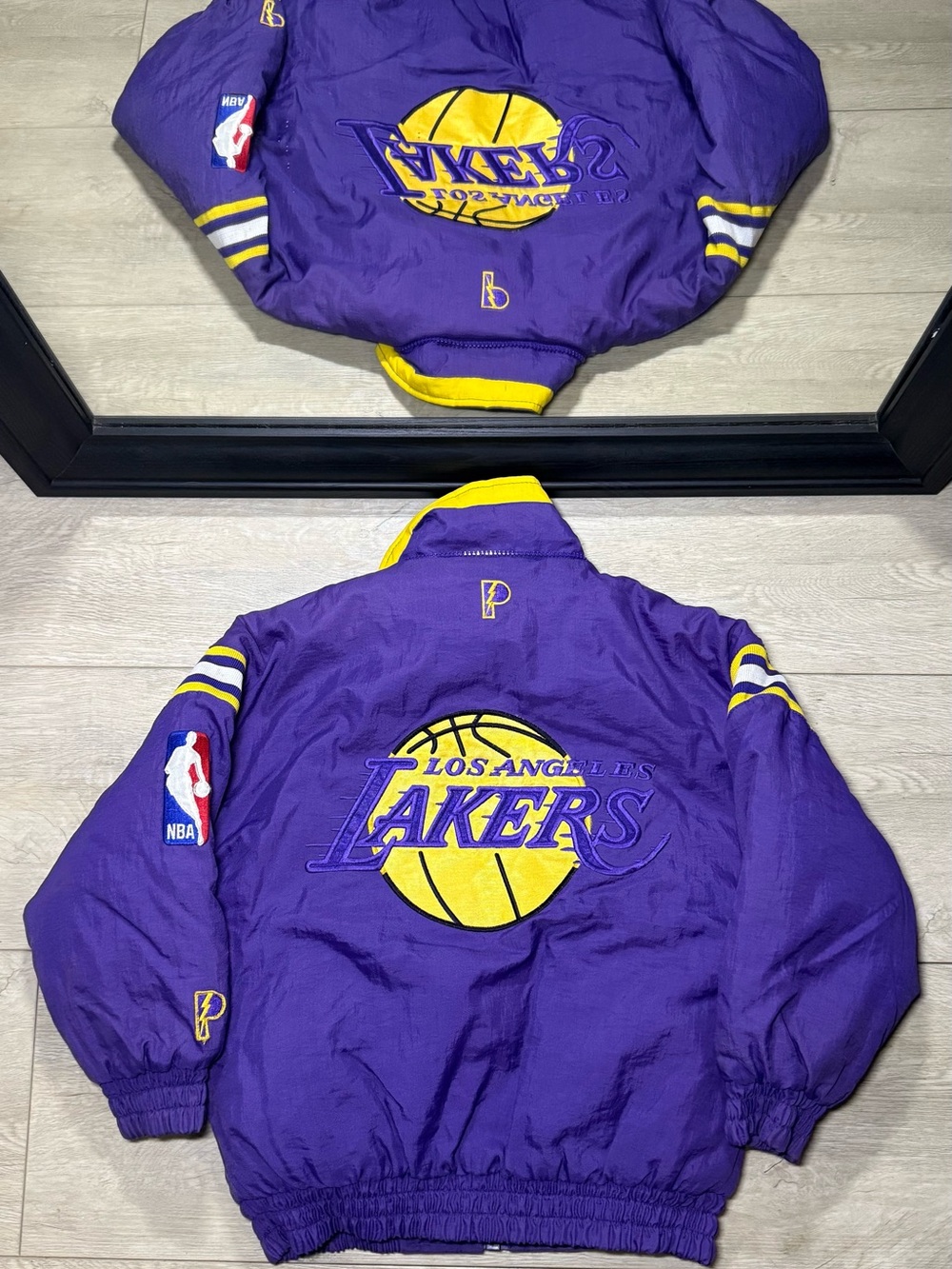 Vintage 1990s Boys Pro Player Los Angeles Lakers Embroidered Zip Up Windbreaker